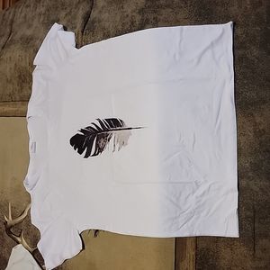 Womens feather print t-shirt 4 for $20